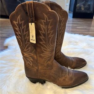 Ariat Women’s brand new cowboy boots- size 10; never worn.
